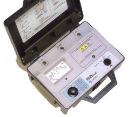 测试电压250---5000V 绝缘电阻达5TΩ 极化指数、吸收比计算 电容测试 ，介质放电测试 ，泄漏电流测试