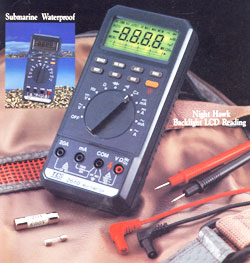 3-3/4 位液晶显示及背灯防水装置 自动换档 最大值最小值锁定; MEM and READ; RE Land data HOLD mode