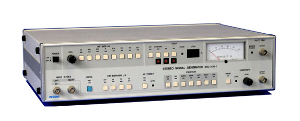 内部调制频率:30,100,400Hz,1,6.3,10,15KHz,外部调制频率:30Hz～15KHz
 
