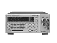 高精度：设定电压的±0.01% ,设定电流的±0.02%
,高分辨率：100 nV，10 nA
